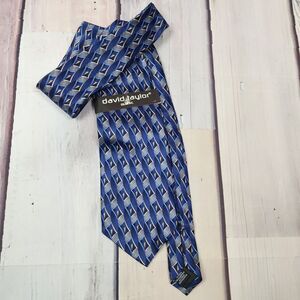 David Taylor Mens Formal Necktie 57"Lx3.75"W Blue‎ Geometric Neck Tie New